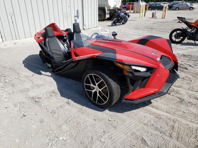 57XAAPHDXM8146051 - 2021 POLARIS SLINGSHOT SL RED photo 1