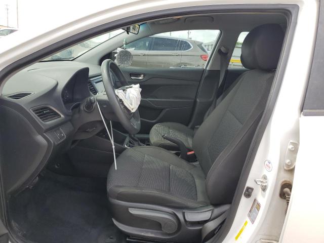 3KPC24A38JE025549 - 2018 HYUNDAI ACCENT SE Blanc photo 7