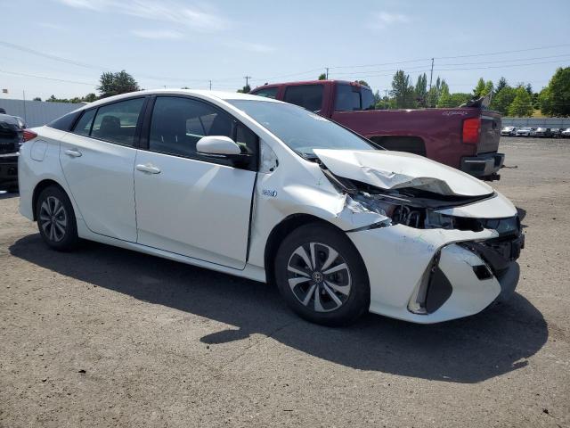 JTDKARFP0H3045934 - 2017 TOYOTA PRIUS PRIM თეთრი ფოტო 4