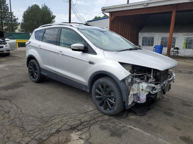 1FMCU9J94JUC61995 - 2018 FORD ESCAPE TITANIUM Күміс фото 4