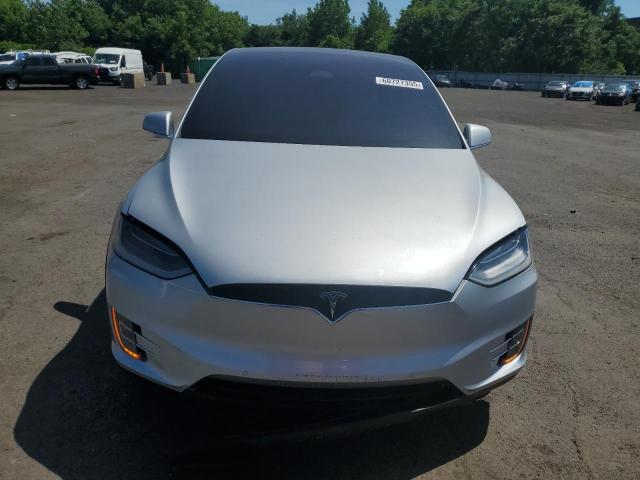 5YJXCDE23JF090870 - 2018 TESLA MODEL X Сірий фото 5