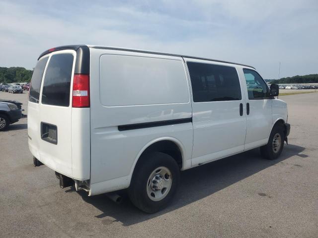 1GCWGAFP0K1334543 - 2019 CHEVROLET EXPRESS G2 WHITE photo 3