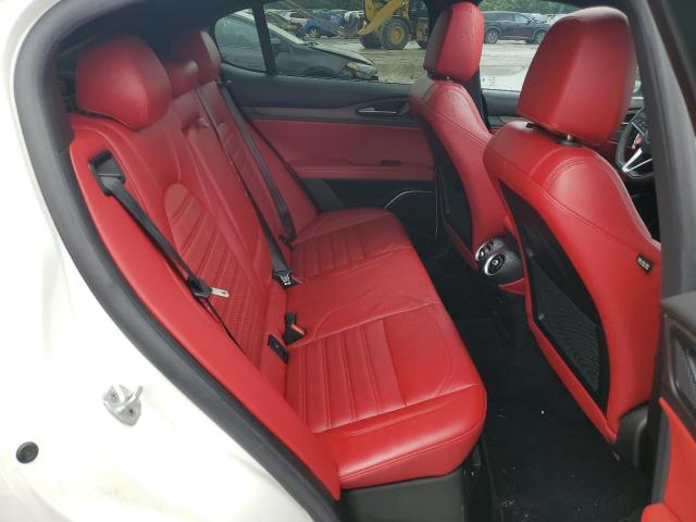 ZASFAKNN2J7B85742 - 2018 ALFA ROMEO STELVIO TI SPORT WHITE photo 10