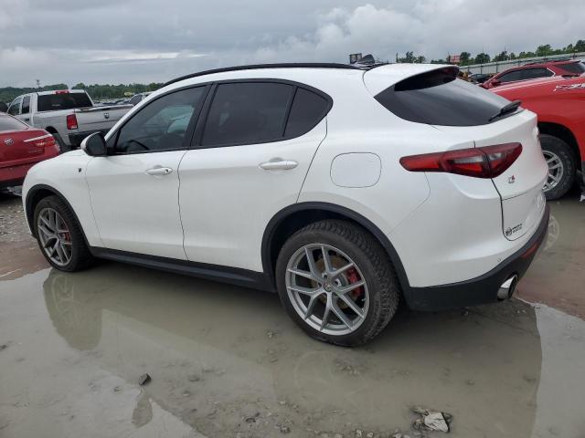 ZASFAKNN2J7B85742 - 2018 ALFA ROMEO STELVIO TI SPORT WHITE photo 2