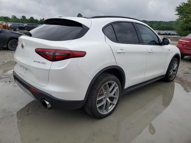 ZASFAKNN2J7B85742 - 2018 ALFA ROMEO STELVIO TI SPORT WHITE photo 3