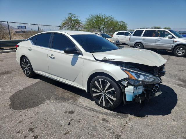 1N4BL4CV2KC203218 - 2019 NISSAN ALTIMA SR Blanc photo 4