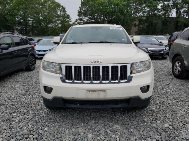 1J4RR4GG1BC654864 - 2011 JEEP GRAND CHER LAREDO WHITE photo 5