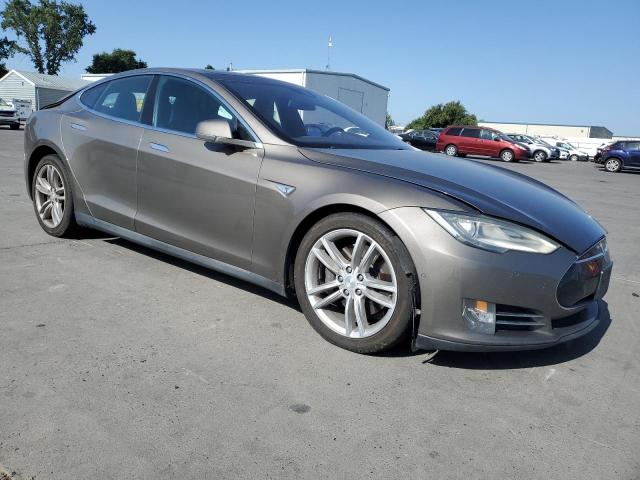 5YJSA1E2XGF133933 - 2016 TESLA MODEL S GRAY photo 4