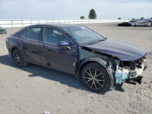 4T1G11AK2MU415977 - 2021 TOYOTA CAMRY SE BLACK photo 4