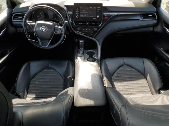 4T1G11AK2MU415977 - 2021 TOYOTA CAMRY SE BLACK photo 8