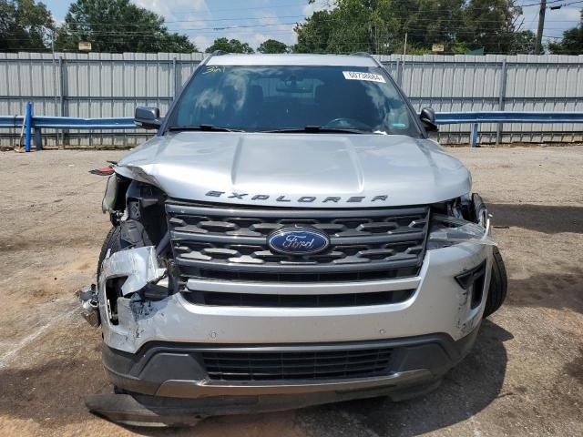 1FM5K7D8XKGA26975 - 2019 FORD EXPLORER XLT 银色 照片 5