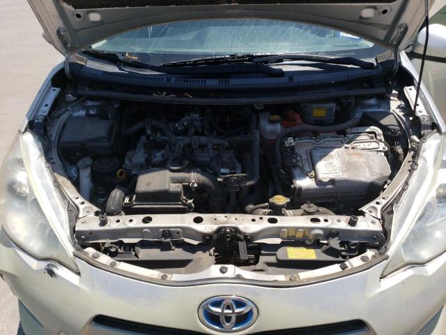 JTDKDTB35E1566176 - 2014 TOYOTA PRIUS C SILVER photo 11