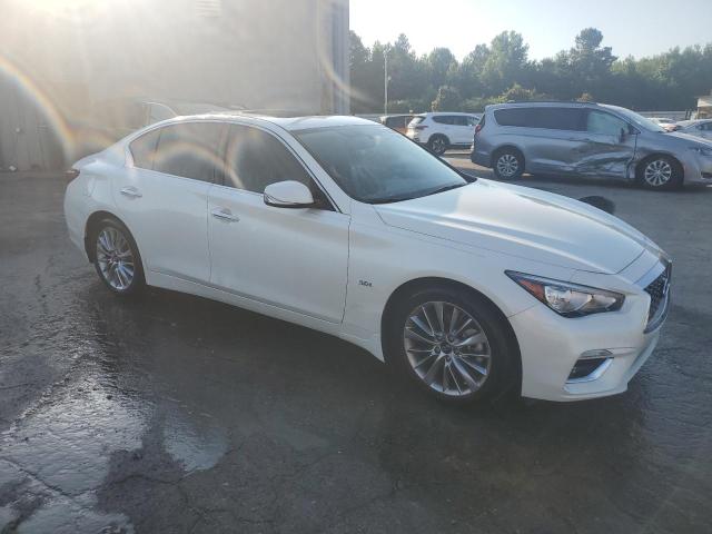 JN1EV7AP2KM541089 - 2019 INFINITI Q50 LUXE თეთრი ფოტო 4