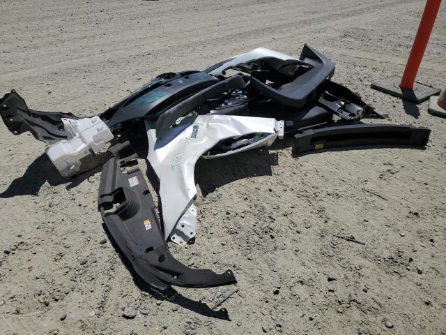 JTDKARFP5J3103980 - 2018 TOYOTA PRIUS PRIM თეთრი ფოტო 12