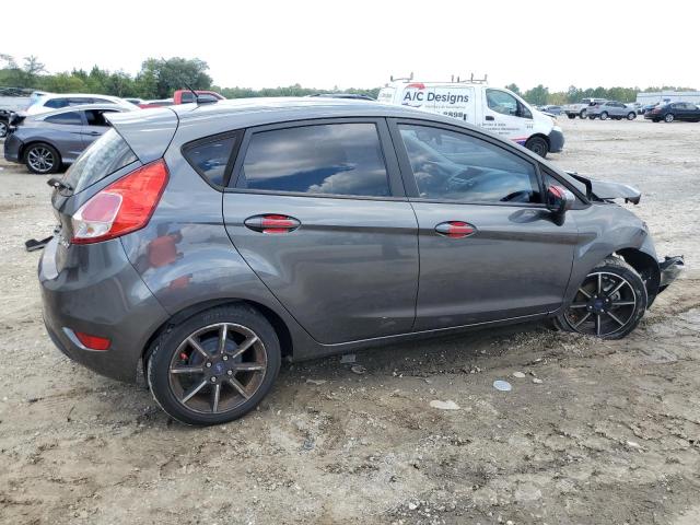 3FADP4EJXJM116719 - 2018 FORD FIESTA SE GRAY photo 3