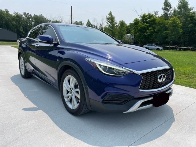 SJKCH5CP7JA055260 - 2018 INFINITI QX30 BASE BLUE photo 1