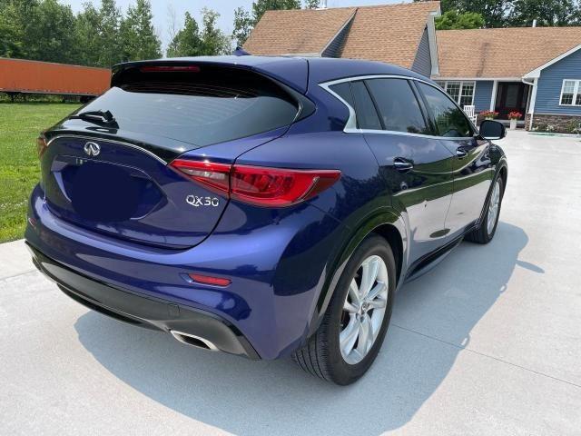 SJKCH5CP7JA055260 - 2018 INFINITI QX30 BASE BLUE photo 4