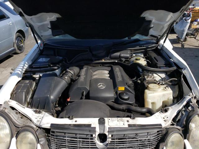 WDBJF65F7WA653817 - 1998 MERCEDES-BENZ E 320 WHITE photo 11