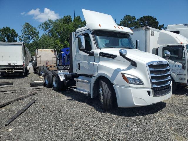 2019 FREIGHTLINER CASCADIA 1, null