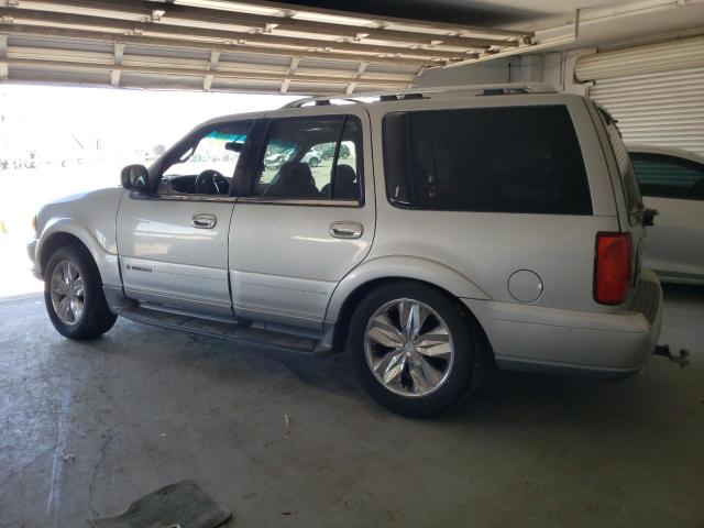 5LMEU27A0YLJ21649 - 2000 LINCOLN NAVIGATOR 银色 照片 2