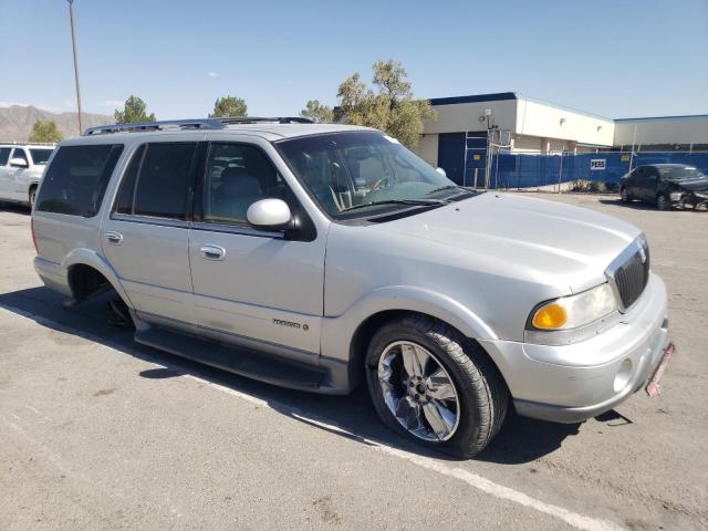 5LMEU27A0YLJ21649 - 2000 LINCOLN NAVIGATOR 银色 照片 4