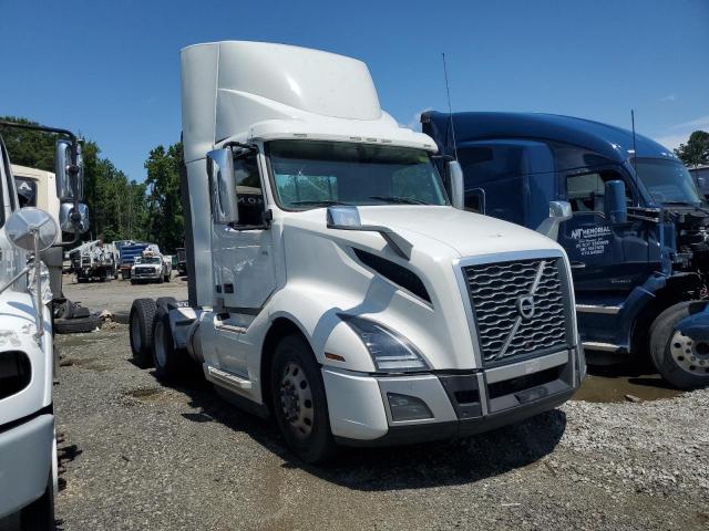 2018 VOLVO VN VNL, null