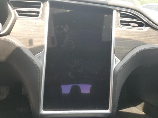 5YJSA1E21GF175469 - 2016 TESLA MODEL S WHITE photo 9