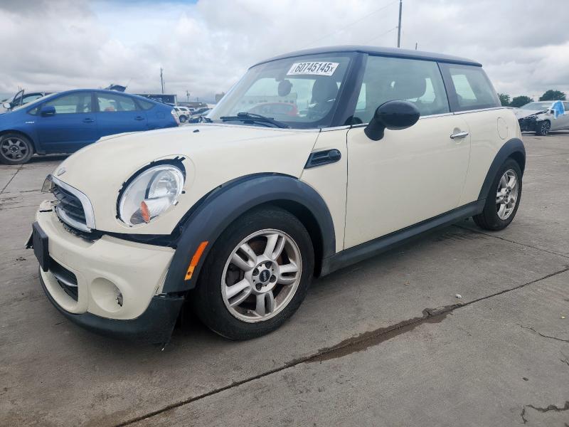 2013 MINI COOPER, 