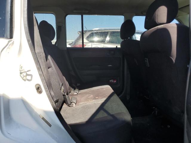 JTLKT324840135688 - 2004 TOYOTA SCION XB 白色 照片 10