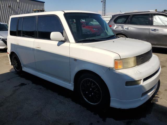JTLKT324840135688 - 2004 TOYOTA SCION XB 白色 照片 4