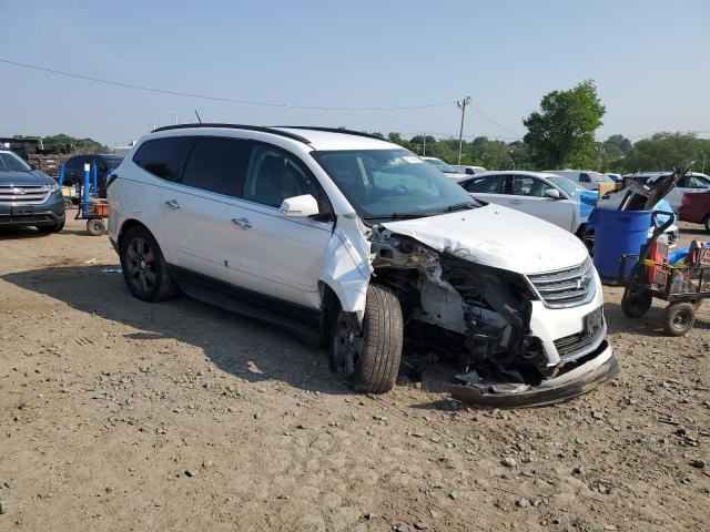 1GNKRHKD4HJ344425 - 2017 CHEVROLET TRAVERSE LT WHITE photo 4