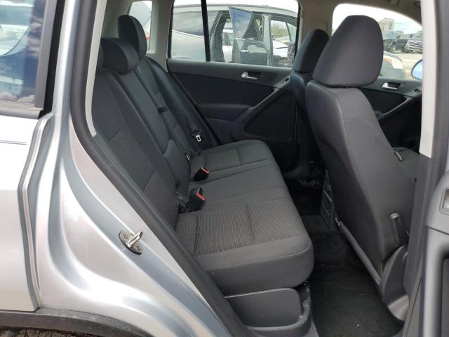 WVGAV7AX7HK045877 - 2017 VOLKSWAGEN TIGUAN S SILVER photo 10