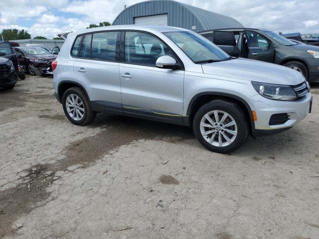 WVGAV7AX7HK045877 - 2017 VOLKSWAGEN TIGUAN S SILVER photo 4