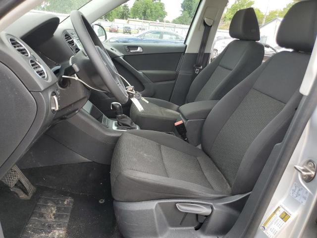 WVGAV7AX7HK045877 - 2017 VOLKSWAGEN TIGUAN S SILVER photo 7
