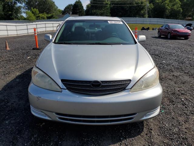 4T1BF32K52U510889 - 2002 TOYOTA CAMRY LE SILVER photo 5