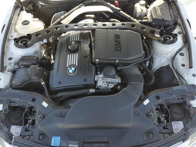WBALM7C54AE382293 - 2010 BMW Z4 SDRIVE35I WHITE photo 11