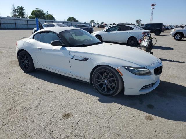 WBALM7C54AE382293 - 2010 BMW Z4 SDRIVE35I WHITE photo 4