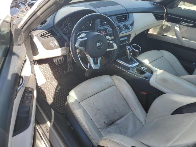 WBALM7C54AE382293 - 2010 BMW Z4 SDRIVE35I WHITE photo 8