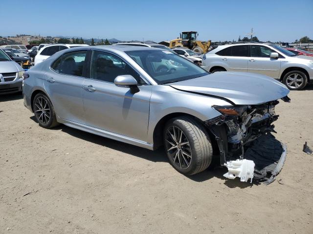 4T1S31AK3PU614304 - 2023 TOYOTA CAMRY SE NIGHT SHADE SILVER photo 4