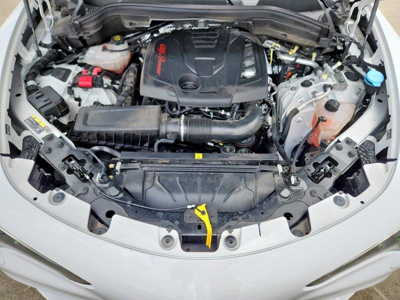 ZASPAKBN2N7D41521 - 2022 ALFA ROMEO STELVIO TI WHITE photo 12