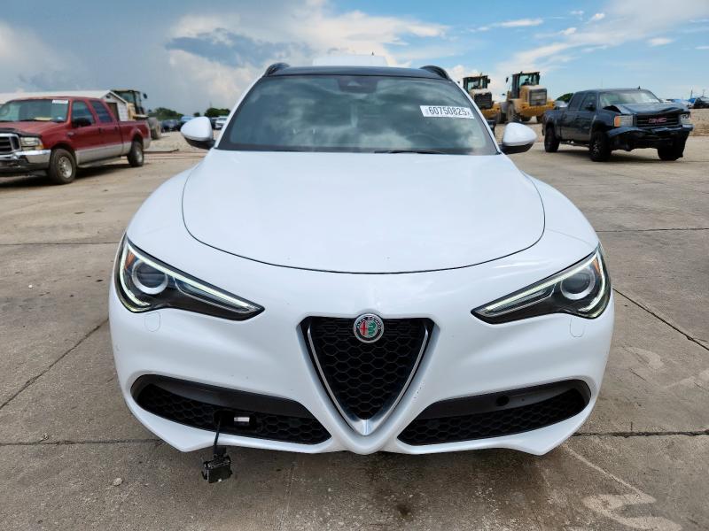 ZASPAKBN2N7D41521 - 2022 ALFA ROMEO STELVIO TI WHITE photo 5