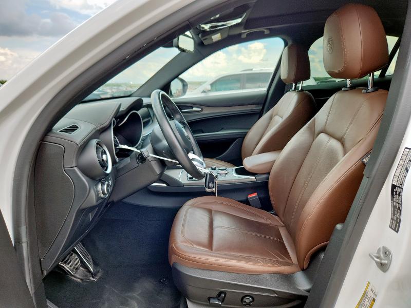 ZASPAKBN2N7D41521 - 2022 ALFA ROMEO STELVIO TI WHITE photo 7