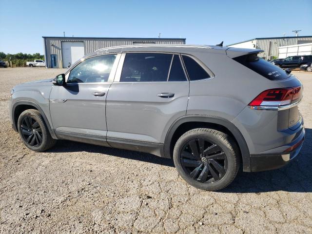 1V2HE2CA6NC222311 - 2022 VOLKSWAGEN ATLAS CROS SE Серый фото 2