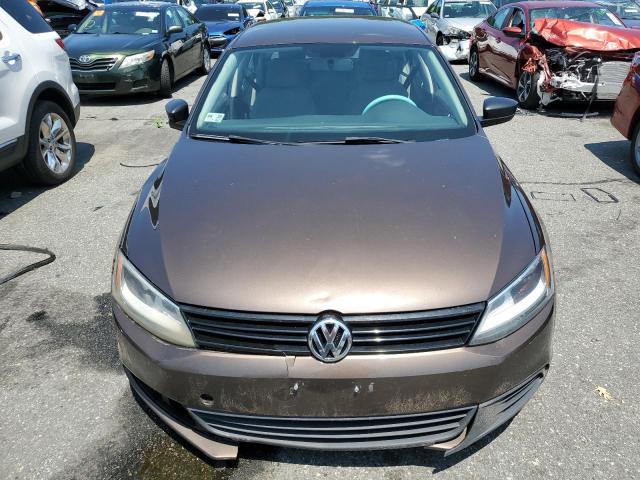 3VW2K7AJ4CM351981 - 2012 VOLKSWAGEN JETTA BASE 棕色 照片 5