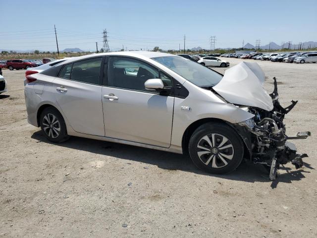 JTDKARFP3H3005878 - 2017 TOYOTA PRIUS PRIM 银色 照片 4