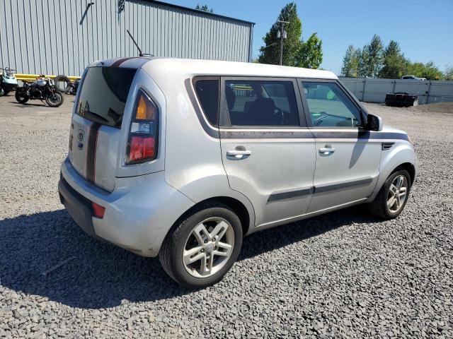 KNDJT2A22B7708882 - 2011 KIA SOUL + SILVER photo 3