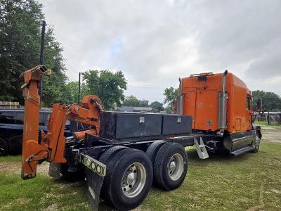 1FUJA9ASX4LM59670 - 2004 FREIGHTLINER CONVENTION ST112 ORANGE photo 3