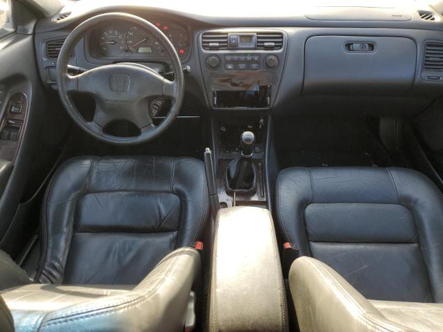 1HGCG3177YA021019 - 2000 HONDA ACCORD EX SILVER photo 8