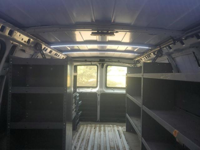 1GCZGHFGXK1264121 - 2019 CHEVROLET EXPRESS G3 Blanco foto 10