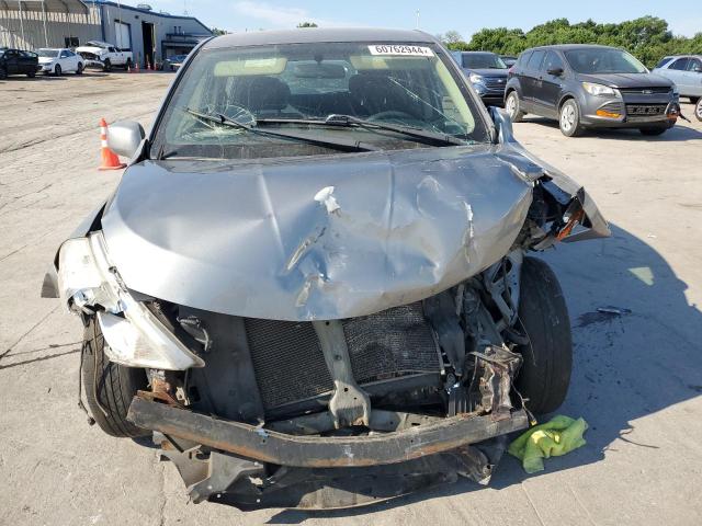 3N1BC13E09L359381 - 2009 NISSAN VERSA S SILVER photo 5